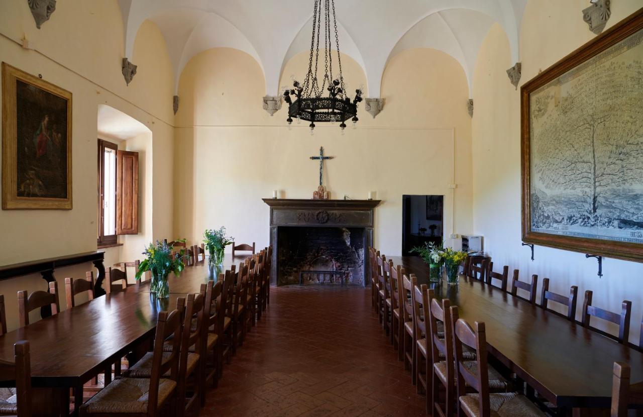 Вилла Monastero Sant'Anna In Camprena Пиенца Экстерьер фото